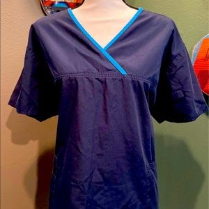 WonderWink Scrub Top Size 2X Navy Blue Baby Blue Trim Gently Used